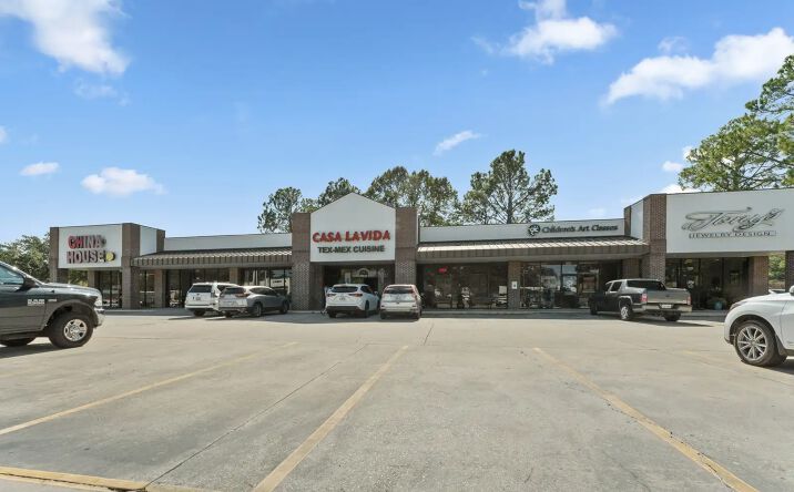 Pictures of Retail property located at 13180 Coursey Blvd, Baton Rouge, LA 70817 for lease - image #1