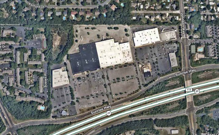 Pictures of Retail property located at 5151 Sunrise Hwy, Bohemia, NY 11716 for lease - image #1