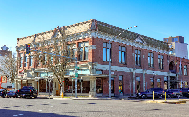 Pictures of Retail, Restaurant property located at 195 Commercial St NE, Salem, OR 97301 for lease - image #1