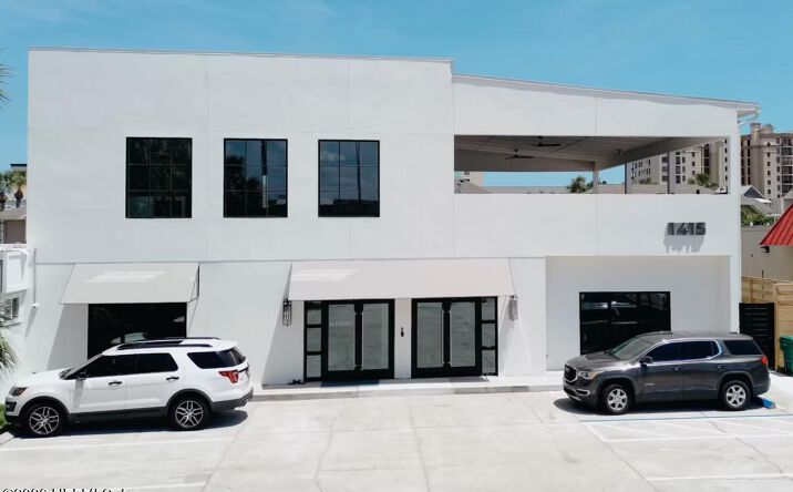 Pictures of Office property located at 1415 3RD Street N, Jacksonville Beach, FL 32250 for lease - image #1