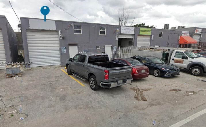 Pictures of Industrial property located at 1630 W 33rd Pl, Hialeah, FL 33012 for lease - image #1