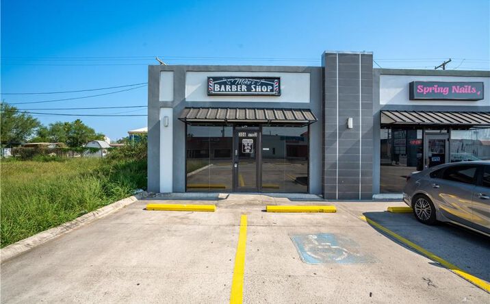 Pictures of Office, Retail property located at 306 N Broadway Street # 3, Elsa, TX 78543 for lease - image #1