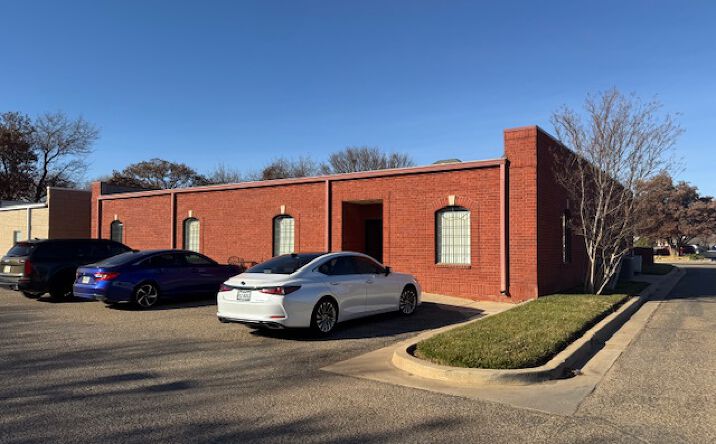 Pictures of Office property located at 3823 84th St, Lubbock, TX 79423 for lease - image #1