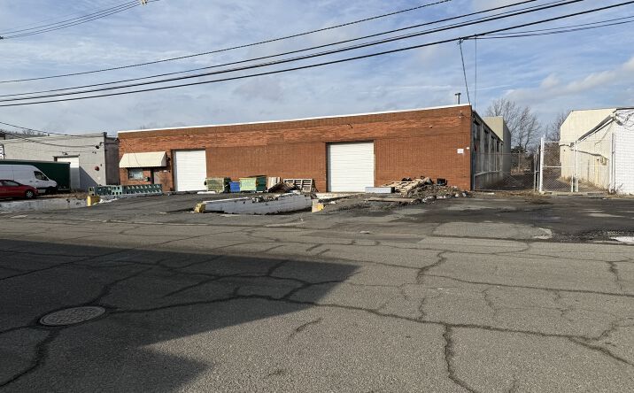 Pictures of Industrial property located at 611 Commerce Rd, Linden, NJ 07036 for lease - image #1