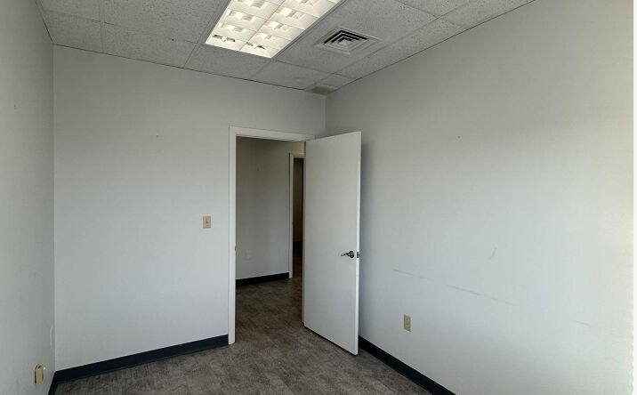 Pictures of Office property located at 36 Welles St, Glastonbury, CT 06033 for lease - image #1
