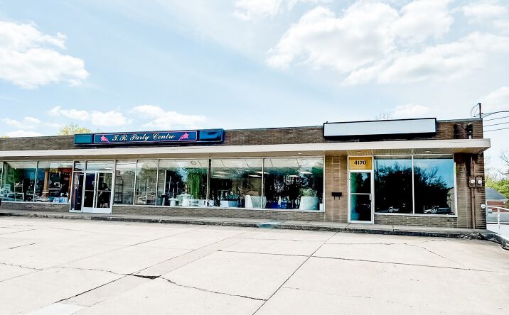 Pictures of Retail property located at 4170 Market St, Youngstown, OH 44512 for lease - image #1