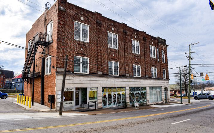 Pictures of Office property located at 2602 E Main St, Chattanooga, TN 37404 for lease - image #1