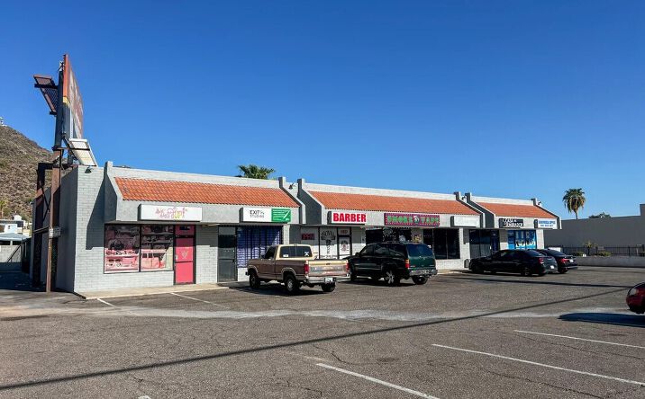 Pictures of Retail, Office property located at 11829 N 19th Ave, Phoenix, AZ 85029 for lease - image #1