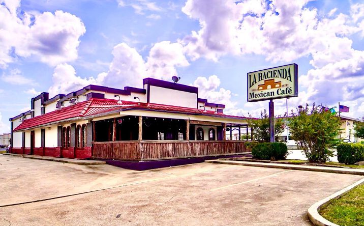 Pictures of Restaurant property located at 7702 N Navarro St, Victoria, TX 77904 for lease - image #1