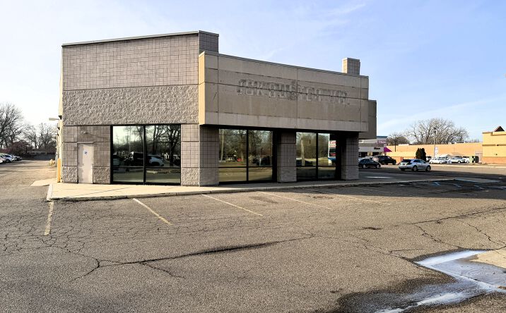Pictures of Retail property located at 26013 Hoover Rd, Warren, MI 48091 for lease - image #1