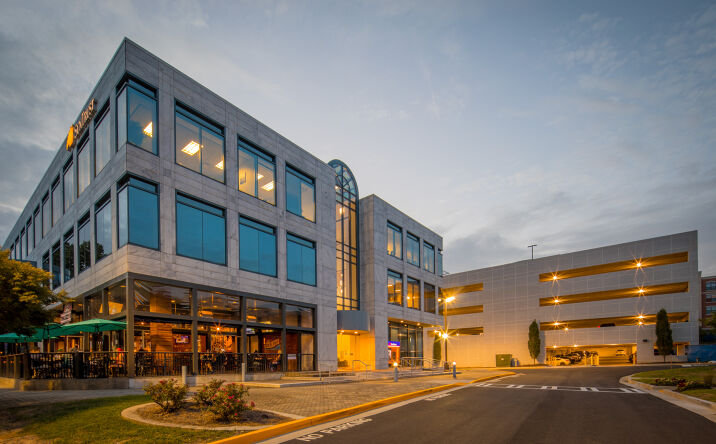 Pictures of Office property located at 121 Perimeter Center W, Atlanta, GA 30346 for lease - image #1