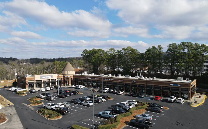 Pictures of Retail property located at 2737 US-280, Mountain Brook, AL 35223 for lease - image #1