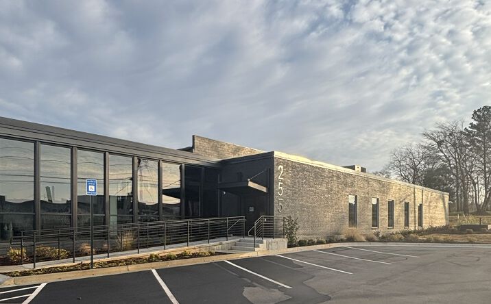Pictures of Office, Industrial, Retail property located at 255 Homer St, Commerce, GA 30529 for lease - image #1