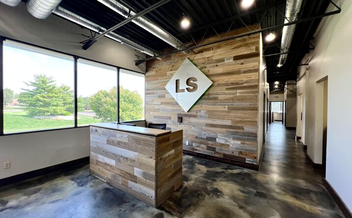 Pictures of Office property located at 8301 W 125th St, Overland Park, KS 66213 for lease - image #1