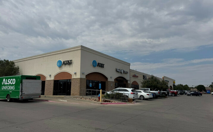 Pictures of Retail property located at 1910 Quaker Ave, Lubbock, TX 79416 for lease - image #1
