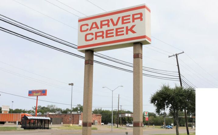 Pictures of Retail property located at 2020 N Masters Dr, Dallas, TX 75217 for lease - image #1
