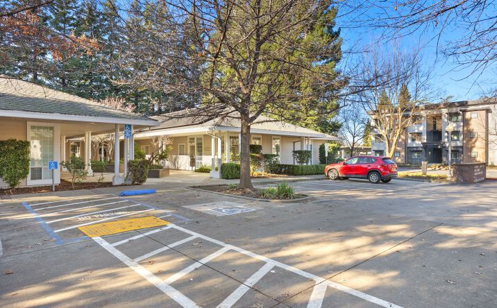 Pictures of Office property located at 647 W East Avenue, Chico, CA 95926 for lease - image #1