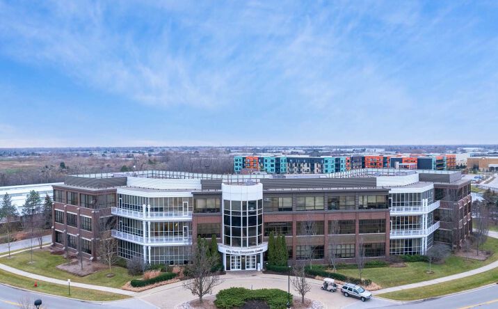 Pictures of Office property located at 250 Parkway Dr, Lincolnshire, IL 60069 for lease - image #1