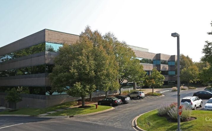 Pictures of Office property located at 701 Warrenville Rd, Lisle, IL 60532 for lease - image #1