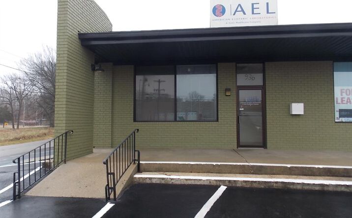 Pictures of Special Purpose property located at 936 Ida St, Poplar Bluff, MO 63901 for lease - image #1