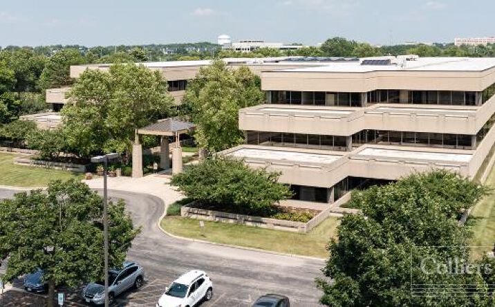 Pictures of Office property located at 40 Shuman Blvd, Naperville, IL 60563 for lease - image #1