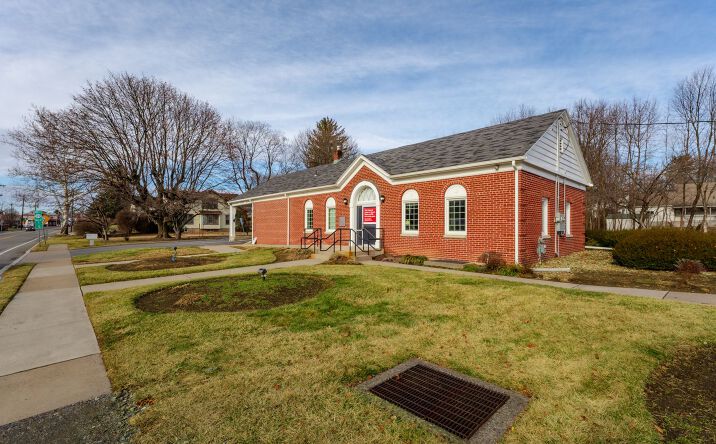 Pictures of Office property located at 707 New Brunswick Ave, Phillipsburg, NJ 08865 for lease - image #1