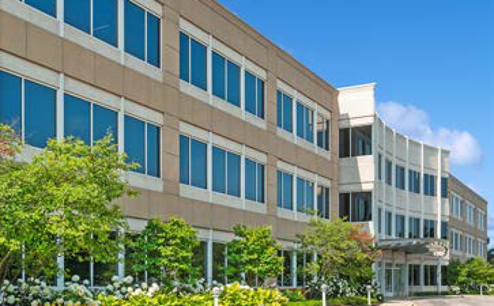 Pictures of Office property located at 10 Parkway N, Deerfield, IL 60015 for lease - image #1
