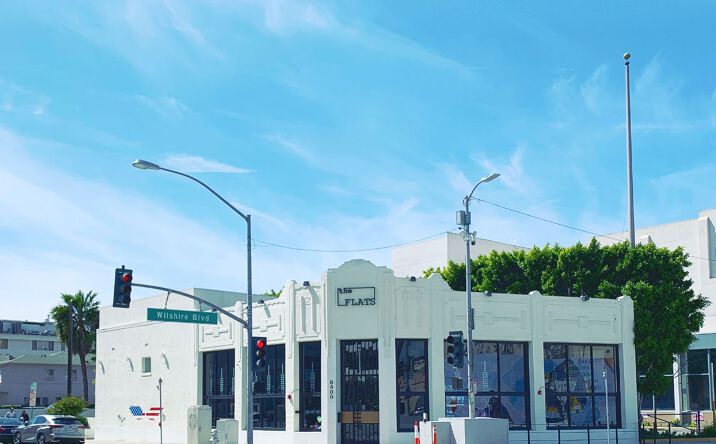 Pictures of Restaurant property located at 8400 Wilshire Blvd, Beverly Hills, CA 90211 for lease - image #1