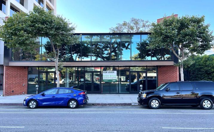 Pictures of Retail property located at 11757 San Vicente Boulevard, Los Angeles, CA 90049 for lease - image #1