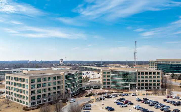 Pictures of Office property located at 2651 Warrenville Rd, Downers Grove, IL 60515 for lease - image #1