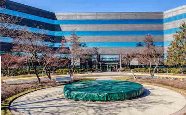 Pictures of Office property located at 801- 1001 Warrenville Rd, Lisle, IL 60532 for lease - image #1