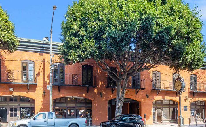 Pictures of Retail property located at 2665 Main St, Santa Monica, CA 90405 for lease - image #1