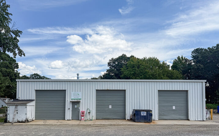 Pictures of Office, Industrial property located at 5711 Greendale Road, Richmond, VA 23228 for lease - image #1