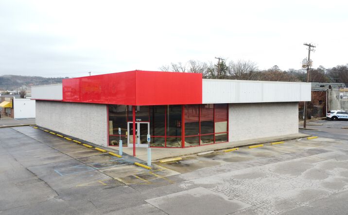Pictures of Retail property located at 1701 Pinson Valley Pkwy, Birmingham, AL 35217 for lease - image #1