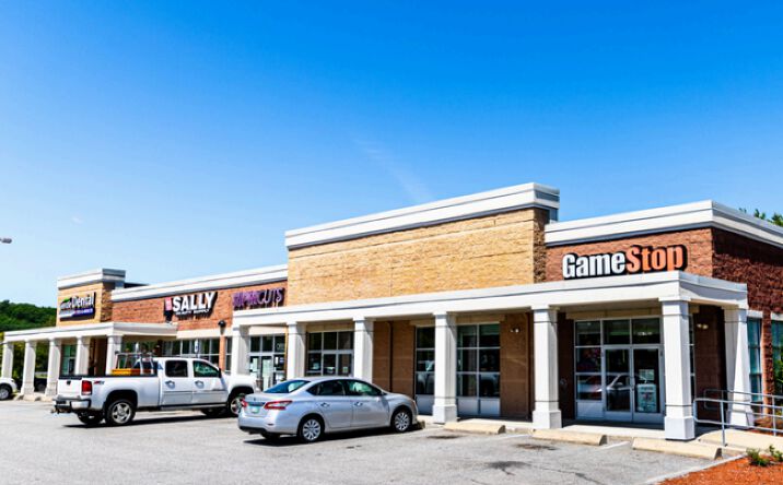 Pictures of Retail property located at 127 Topsham Fair Mall Rd, Topsham, ME 04086 for lease - image #1