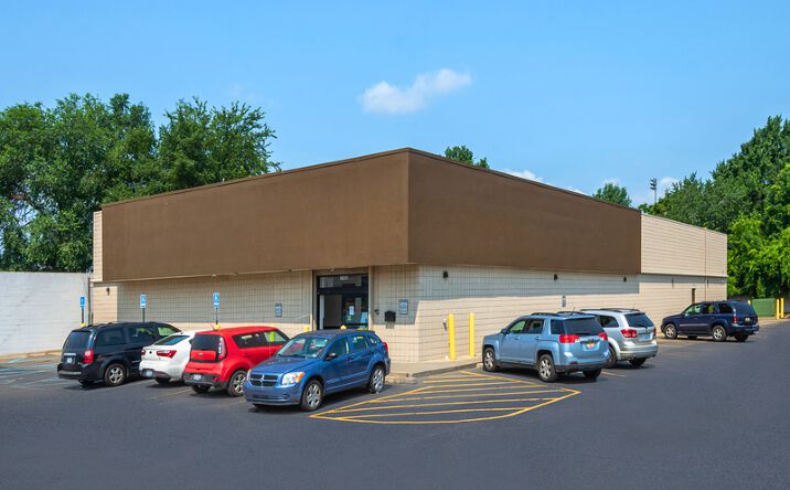 Pictures of Retail property located at 17455 E Warren Ave, Detroit, MI 48224 for lease - image #1