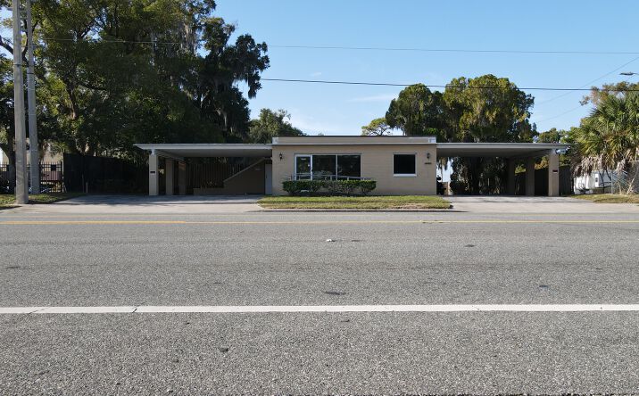 Pictures of Office, Retail property located at 4460 Edgewater Dr, Orlando, FL 32804 for lease - image #1