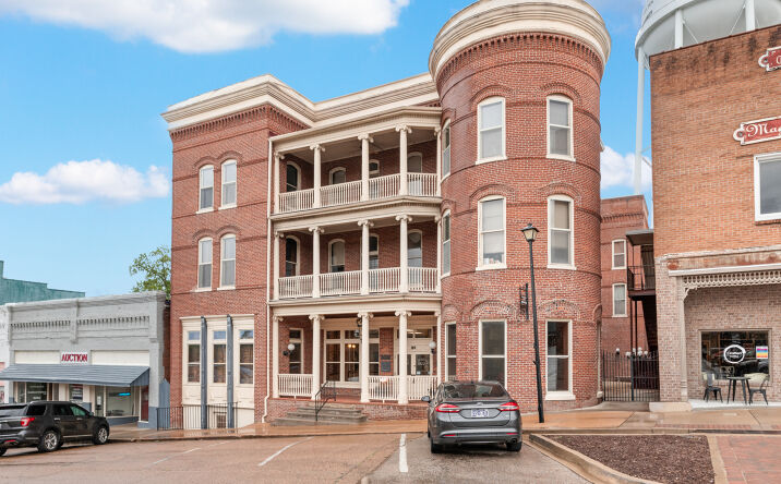 Pictures of Retail, Office property located at 114 W Liberty Ave, Covington, TN 38019 for lease - image #1