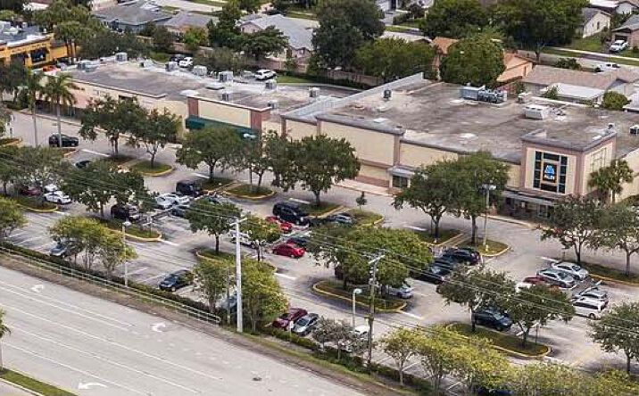 Pictures of Retail property located at 3825-3901 W Hillsboro Blvd, Deerfield Beach, FL 33442 for lease - image #1