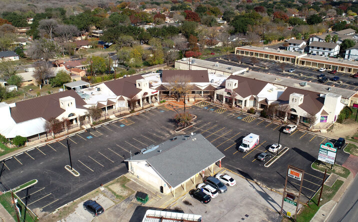 Pictures of Retail, Office, Restaurant property located at 3857 E Southcross, San Antonio, TX 78222 for lease - image #1