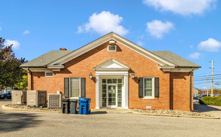 Pictures of Office property located at 470 W Patrick St, Frederick, MD 21701 for lease - image #1