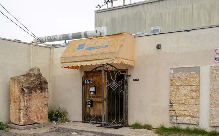 Pictures of Retail property located at 7402 Varna Ave, Los Angeles, CA 91605 for lease - image #1