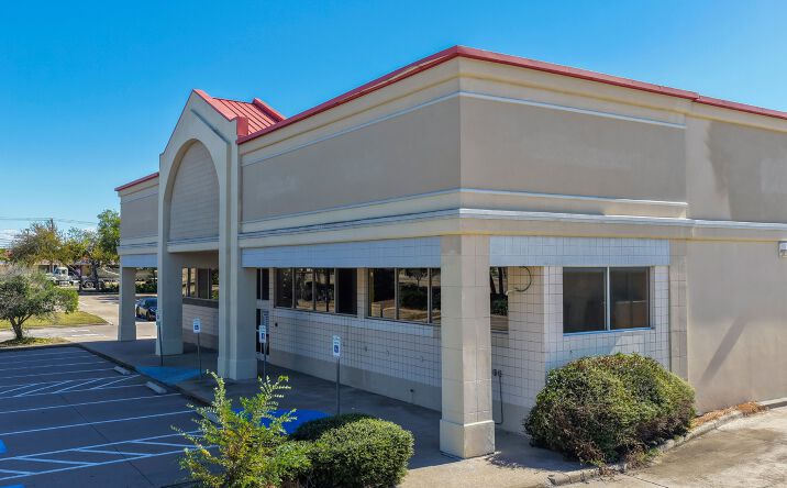 Pictures of Retail property located at 520 E Main St, Allen, TX 75002 for lease - image #1
