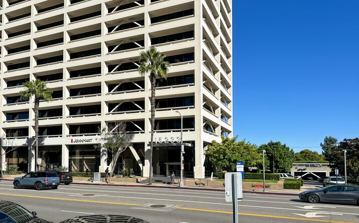 Pictures of Office property located at 15233 Ventura Blvd, Suite 500, Los Angeles, CA 91403 for lease - image #1