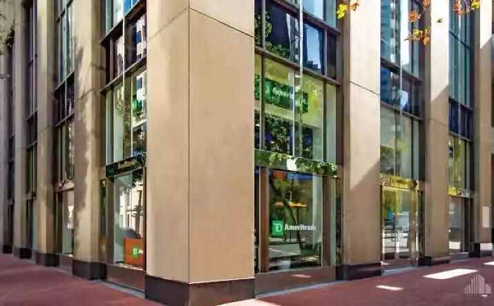 Pictures of Retail property located at 525 Market St, San Francisco, CA 94105 for lease - image #1