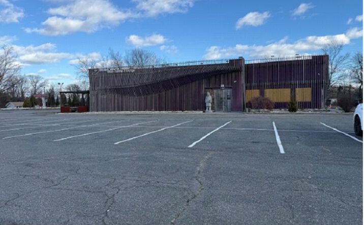Pictures of Restaurant property located at 28 US-1, New Brunswick, NJ 08901 for lease - image #1