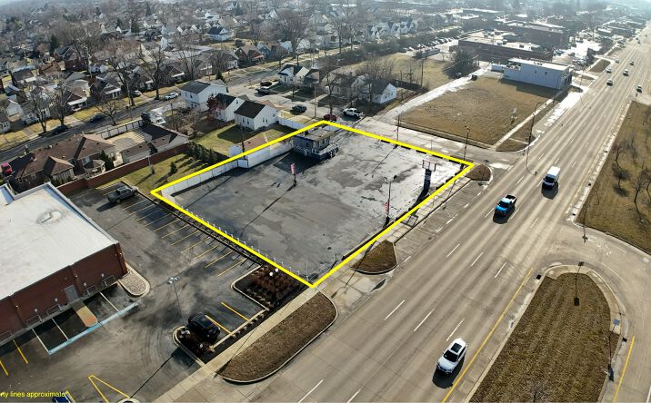 Pictures of Special Purpose property located at 3017 Fort St, Wyandotte, MI 48192 for lease - image #1