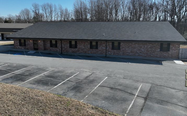 Pictures of Retail, Office property located at 501 S First St, Jacksonville, AR 72076 for lease - image #1