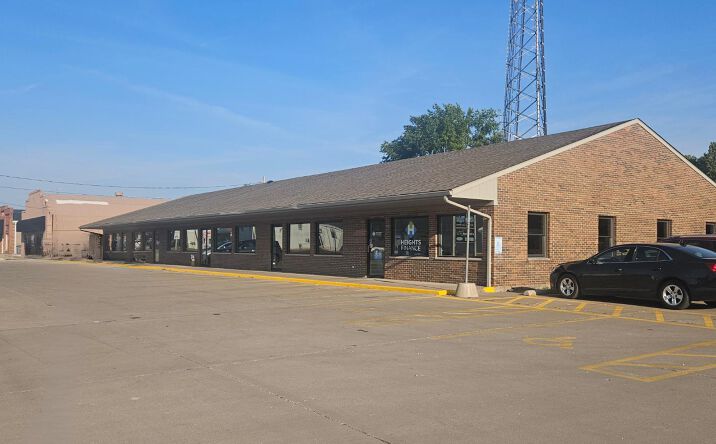 Pictures of Office property located at 1200 W Jackson St, Macomb, IL 61455 for lease - image #1