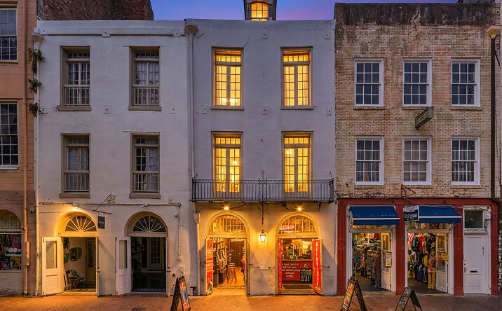 Pictures of Retail property located at 409 Decatur St, New Orleans, LA 70130 for lease - image #1